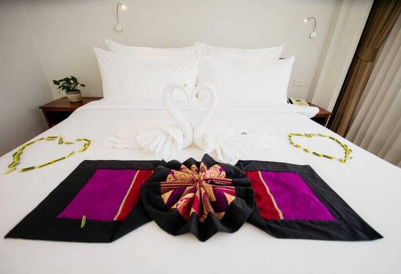 펜션 Sisombat Plaza