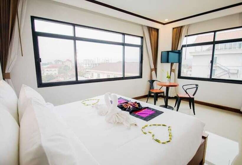 펜션 Sisombat Plaza