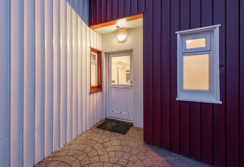 پانسیون Syðraskorðugil Guesthouse