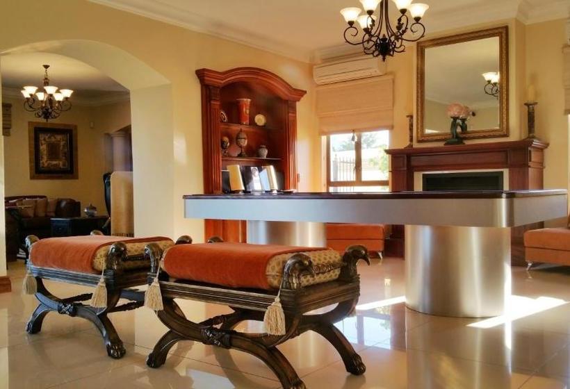 بنسيون The Blue Crane Villa