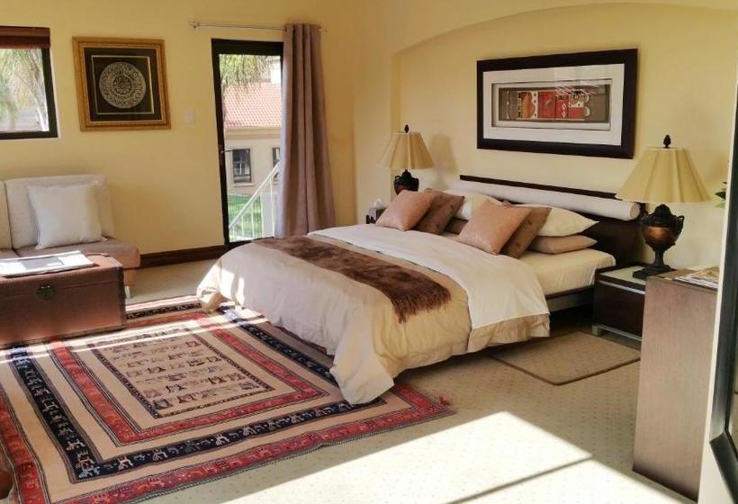 بنسيون The Blue Crane Villa