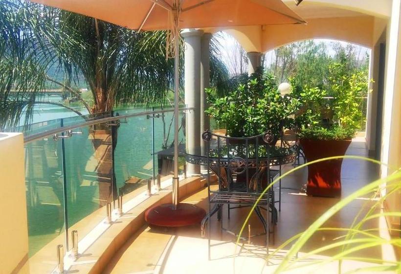 بنسيون The Blue Crane Villa