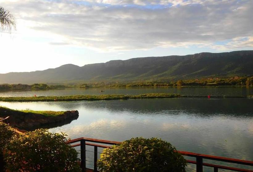 بنسيون The Blue Crane Villa