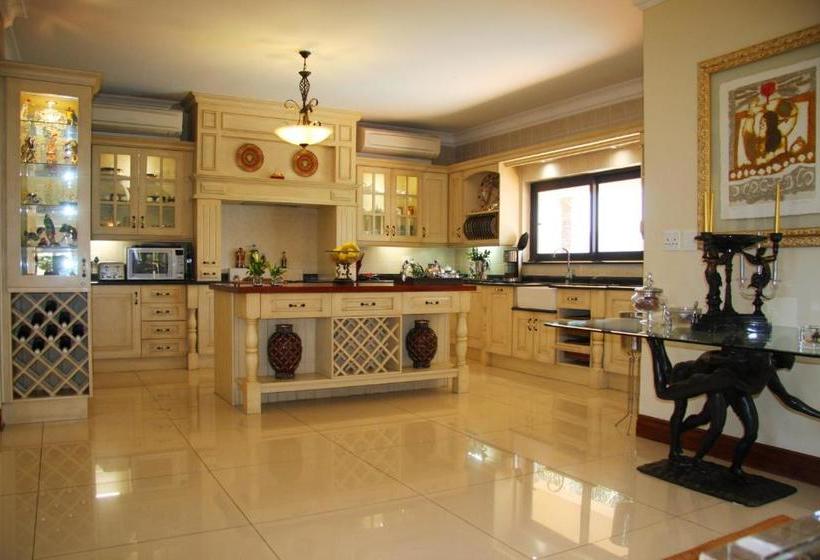 بنسيون The Blue Crane Villa