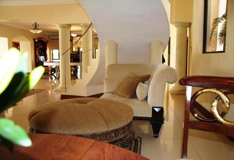 بنسيون The Blue Crane Villa