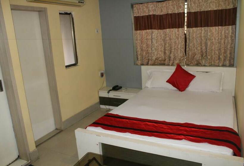 بنسيون Transit Inn Guest House