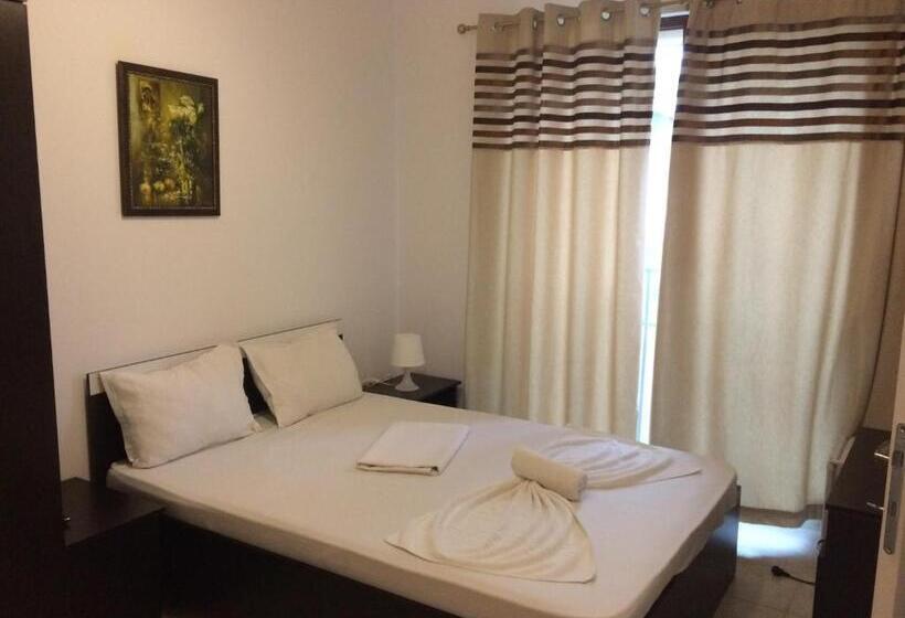 פנסיון Vilele Liliana