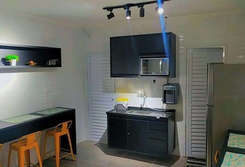 بنسيون Vitoria Hostel