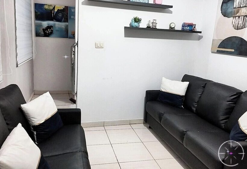 بنسيون Vitoria Hostel