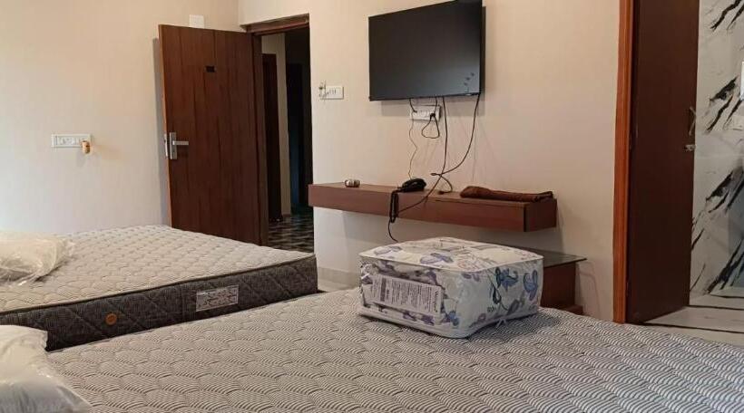 هاستل Cosy Inn