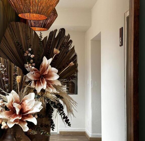 Общежитие Posada De Santa Elena