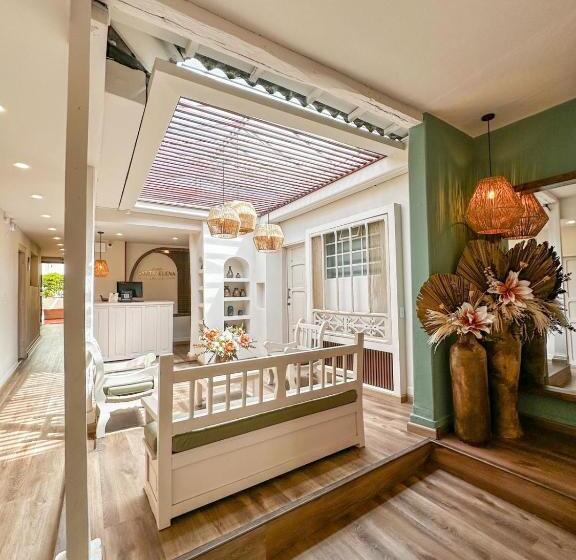 Общежитие Posada De Santa Elena