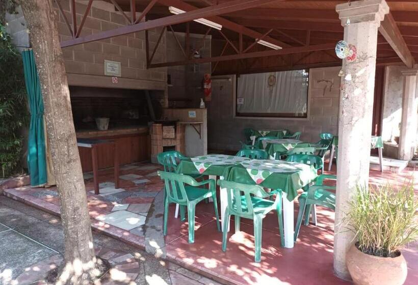 הוסטל Vila Sornico