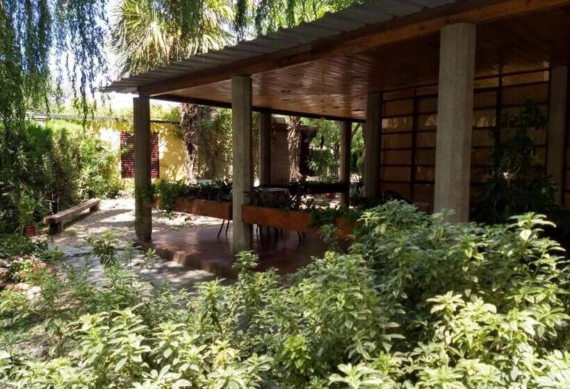 הוסטל Vila Sornico