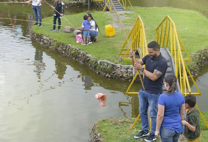 هتل Lagos De Venecia