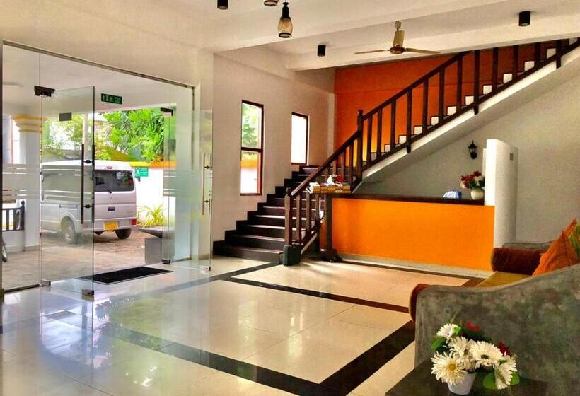 Hotel Sundowners Guesthouse