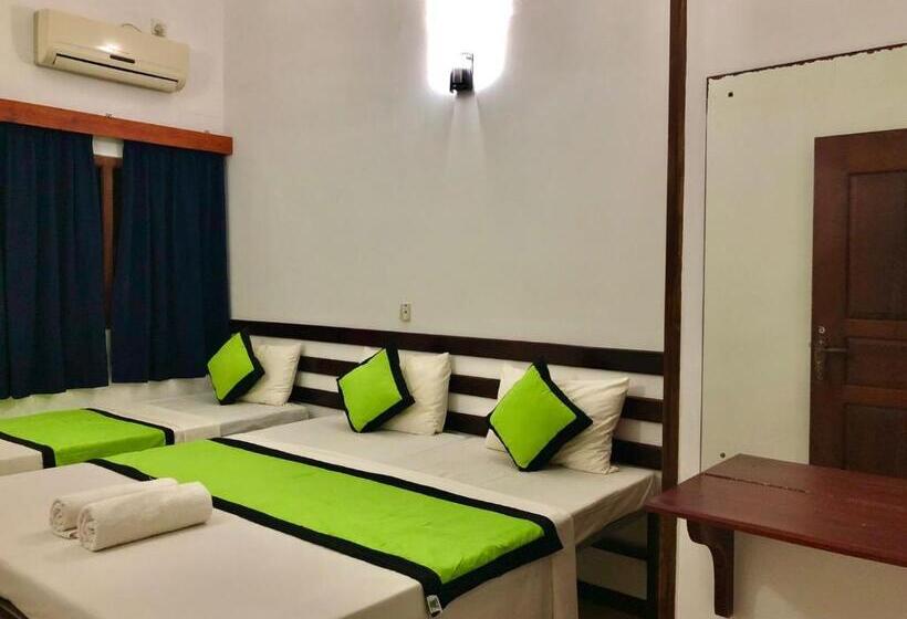 Hotel Sundowners Guesthouse