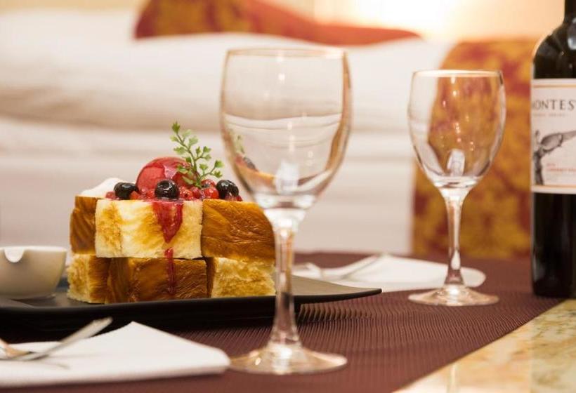 Отель Blan Chapel Christmas Narita