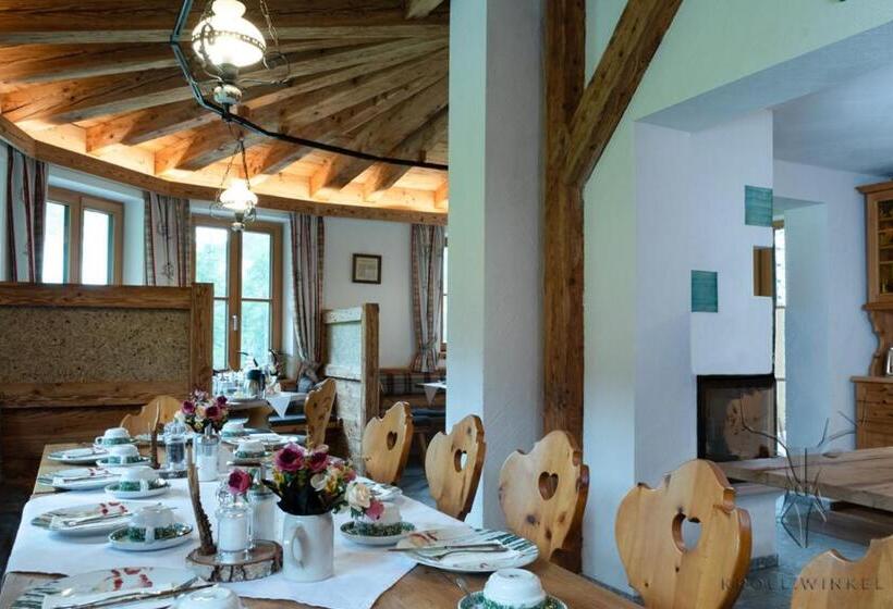 پانسیون Alpengasthof Karalm