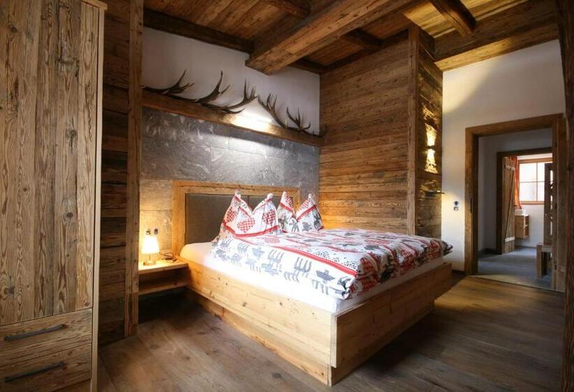 پانسیون Alpengasthof Karalm