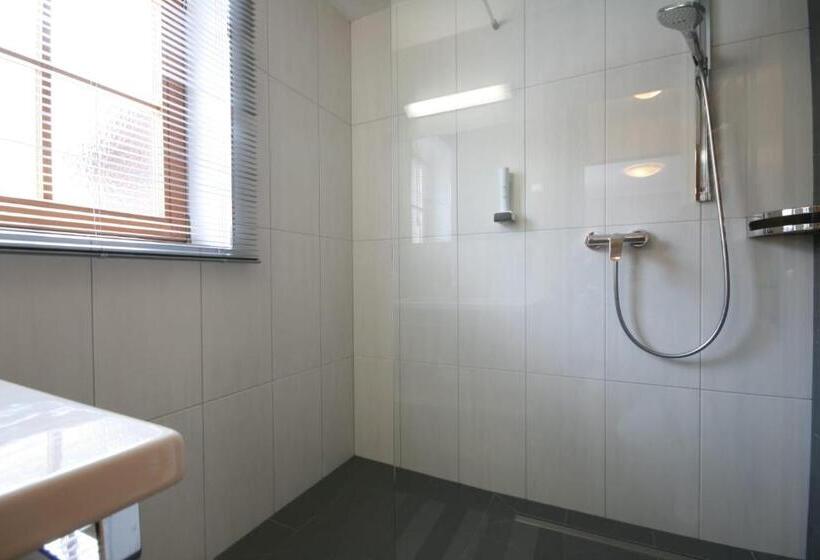 پانسیون Alpengasthof Karalm