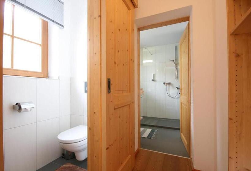 پانسیون Alpengasthof Karalm