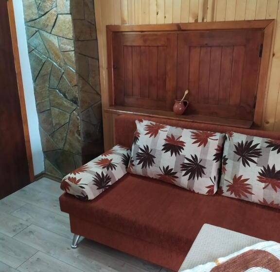 膳宿费 Gologanova House