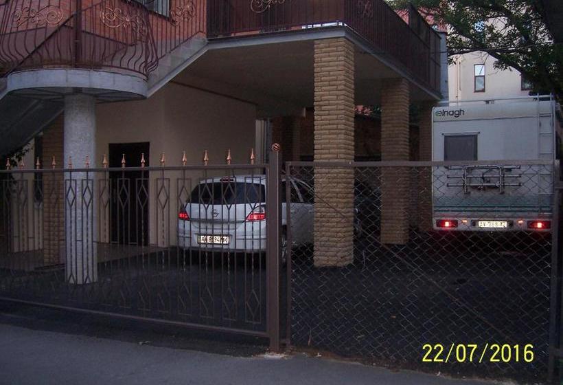 پانسیون Apartment In Zentrum Skandi