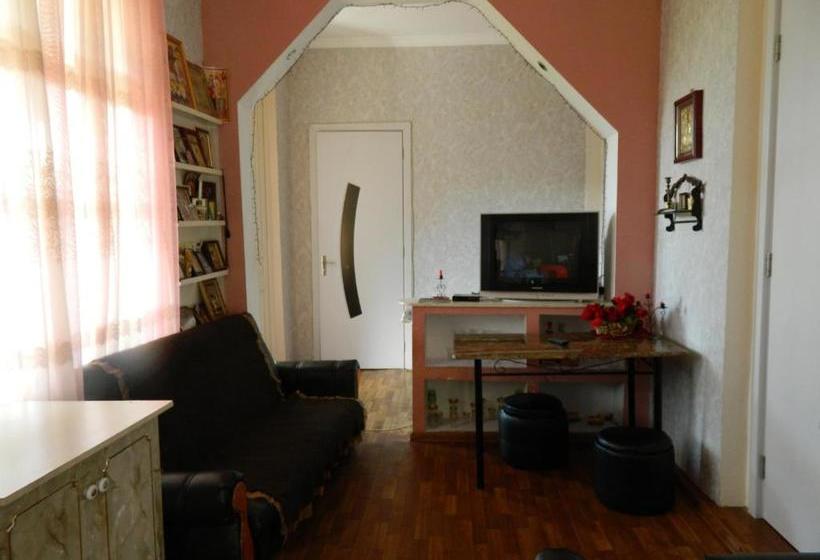 پانسیون Guest House Gidi