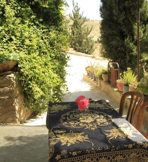 پانسیون Hosh Al Subbar