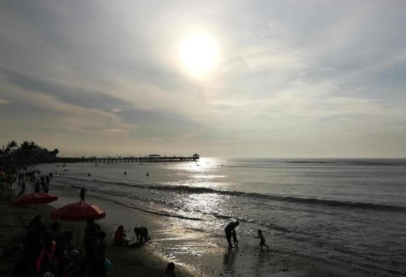 ペンション Hostal Naylamp