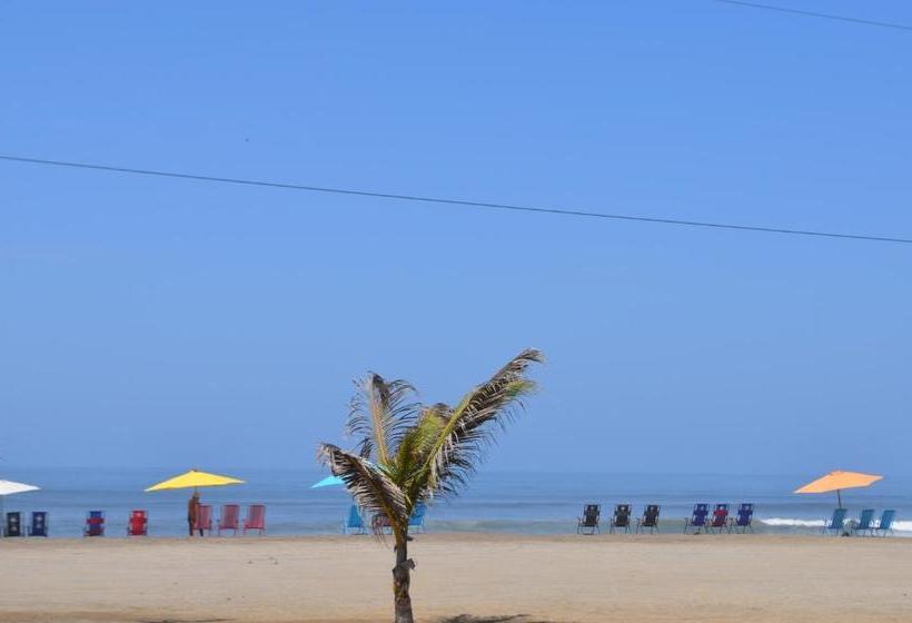 ペンション Hostal Naylamp