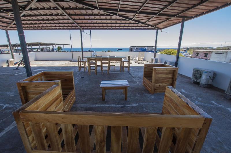 ペンション Hostal Tongo Reef