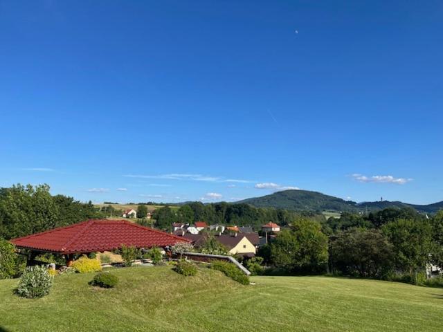 ペンション Penzion Bez Modrého Páva