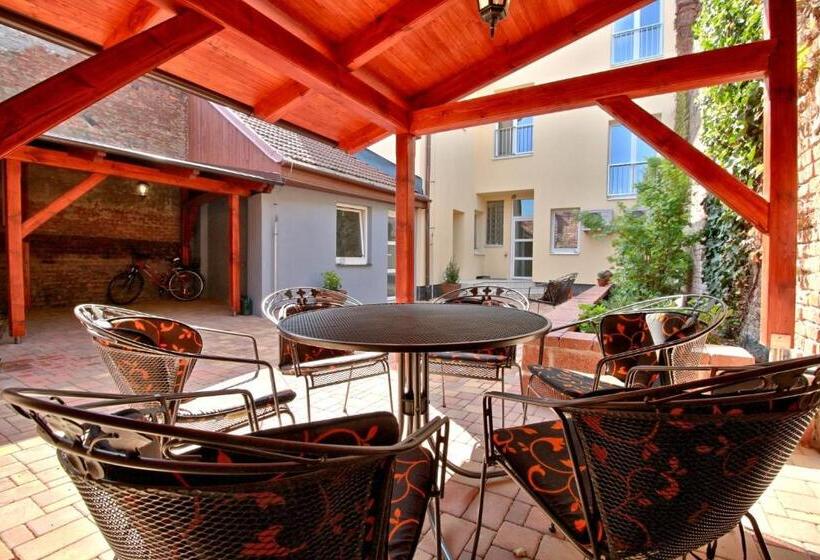 פנסיון Penzion Na Valech Hodonín