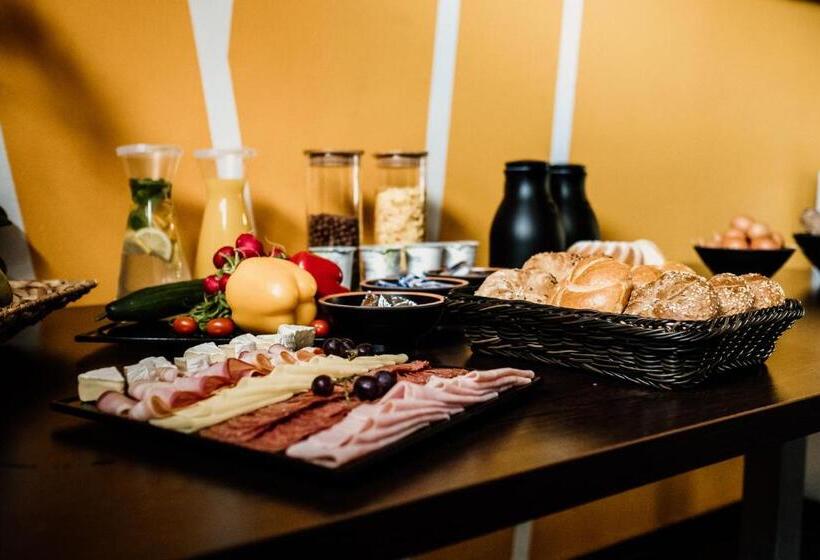 Пансион Penzion Prestige Tennis Park