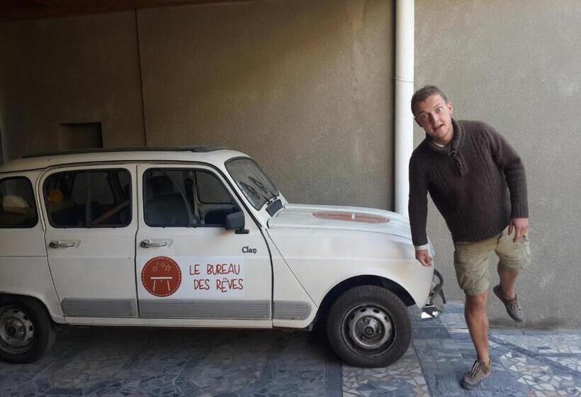 פנסיון Rumi Hotel & Hostel