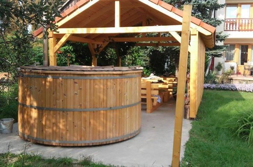 ペンション Rózsakert Vendégház