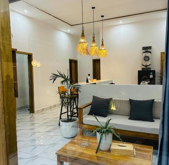 膳宿费 Santai Retreat