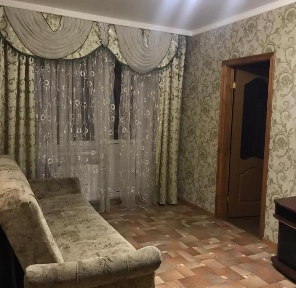 پانسیون Shevchenka Guest House от 600гр 1 2 3к квартири 096 55 48 111 біля академії