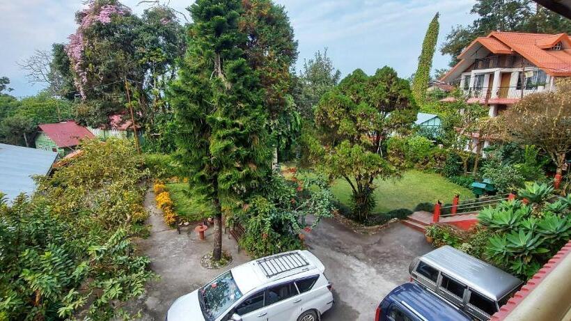 بنسيون Shikher