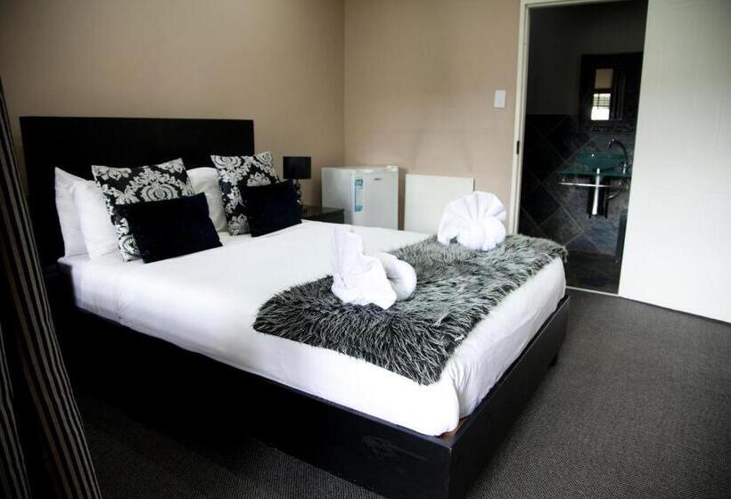 פנסיון The Gables Middelburg Mpu