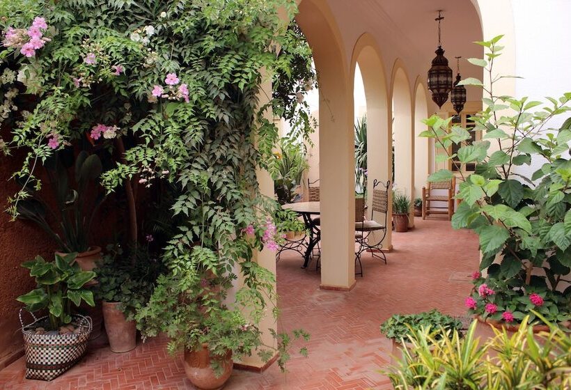 پانسیون Tifawin Home And Garden