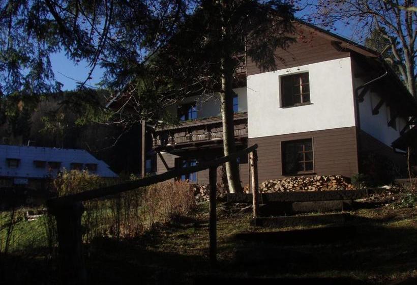 펜션 Ubytování U Rohelů