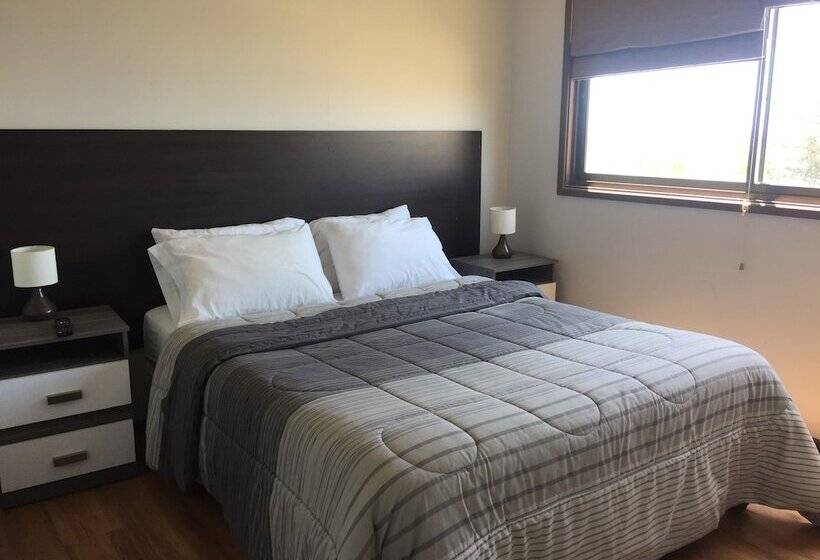 بنسيون Yemanya Hostal