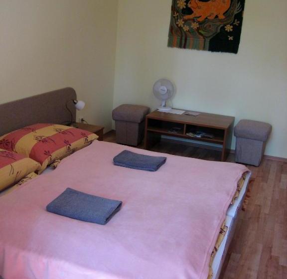 הוסטל Eko Penzion Leo