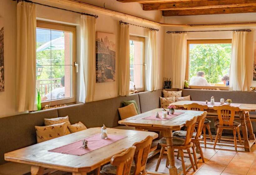 فندق صغير Rafting Alm