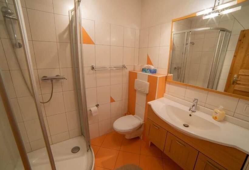 فندق صغير Rafting Alm