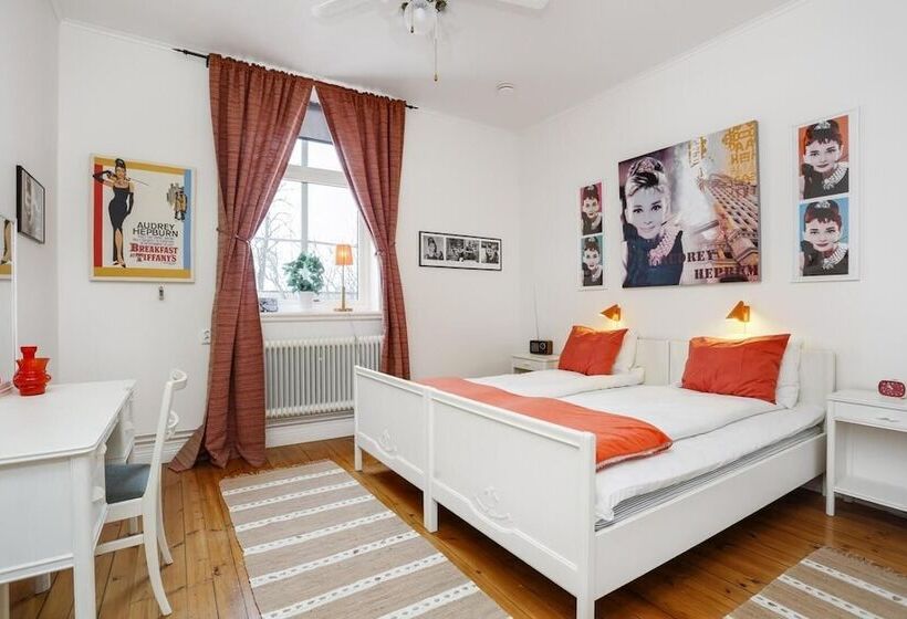 住宿加早餐  Hagbackensgård Bed&breakfast