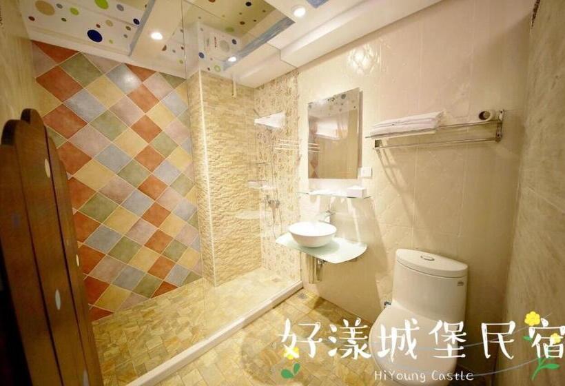 تختخواب و صبحانه Hi Young Castle